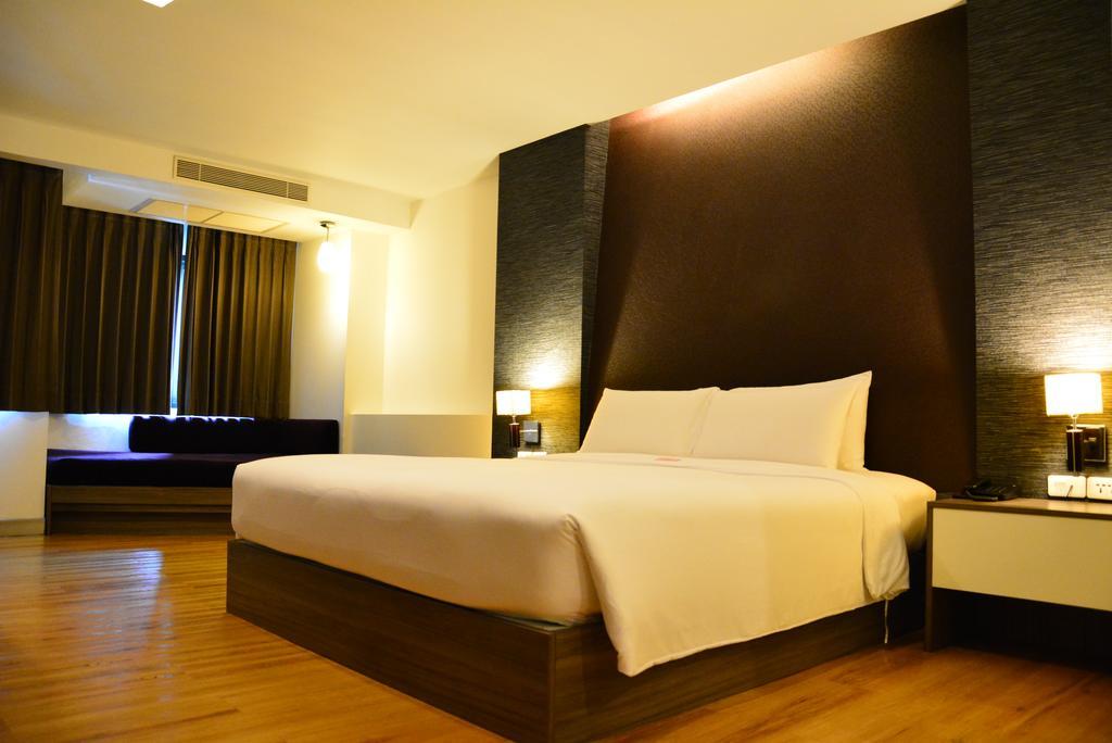 בנגקוק Trinity Silom Hotel מראה חיצוני תמונה